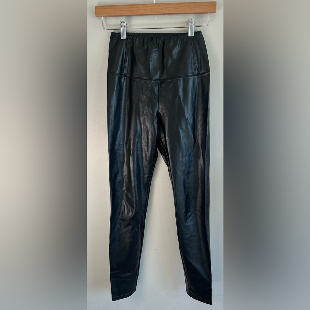Aritzia Wilfred Free Women’s Faux Leather Pants Ankle Pull On Size S Black NWOT